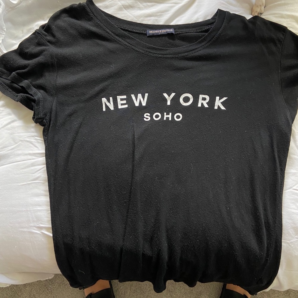 BRANDY MELVILLE BLACK NEW YORK TEE